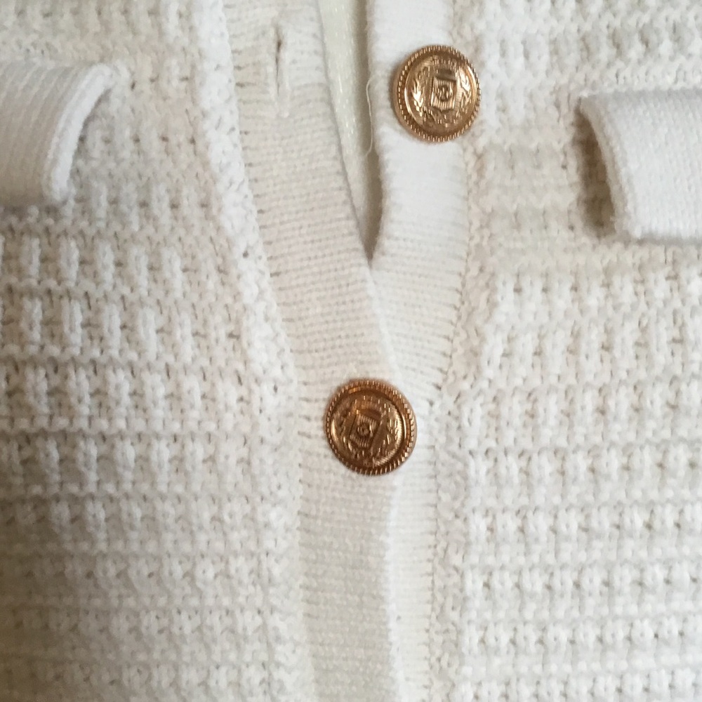 White Sleeveless Knit Button Front Vest with Gold Buttons - Picture 3 of 8